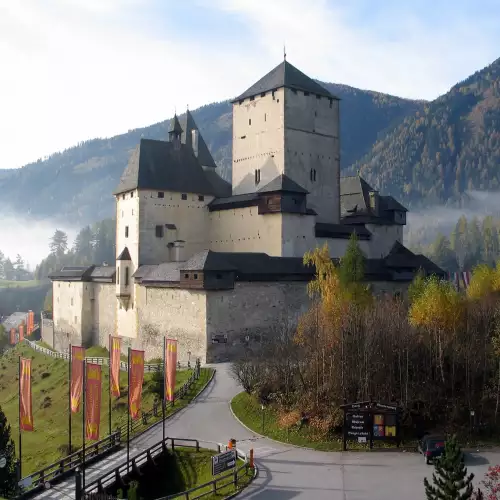 Дворецът Маутерндорф (Mauterndorf)